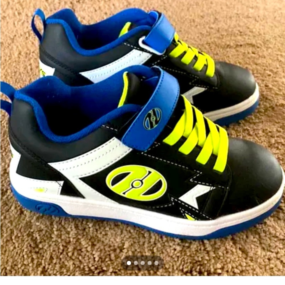 Heely’s kids roller shoes sneakers